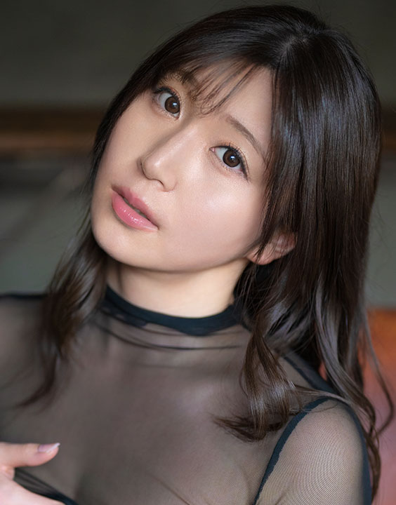 東實果(Azuma Mika)个人资料照片